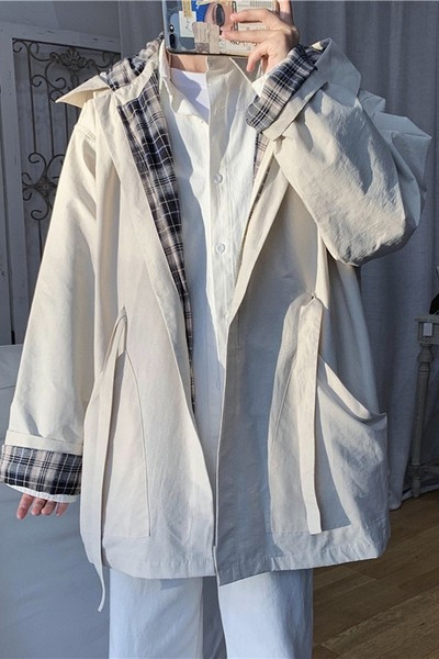 Tasuta mudel taskutega meeste jope