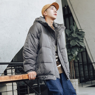 Rövid férfi téli kabát kapucnival