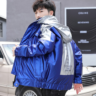 Téli férfi kabát kapucnival és gumival