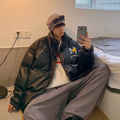 Széles modell férfi dzseki hímzett felirattal és cipzárral