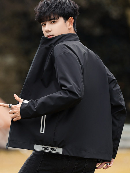 Vékony tavaszi-őszi férfi dzseki cipzárral