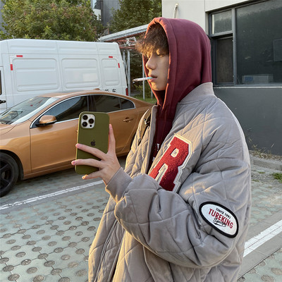 Meeste lai lukuga ja trükiga jope