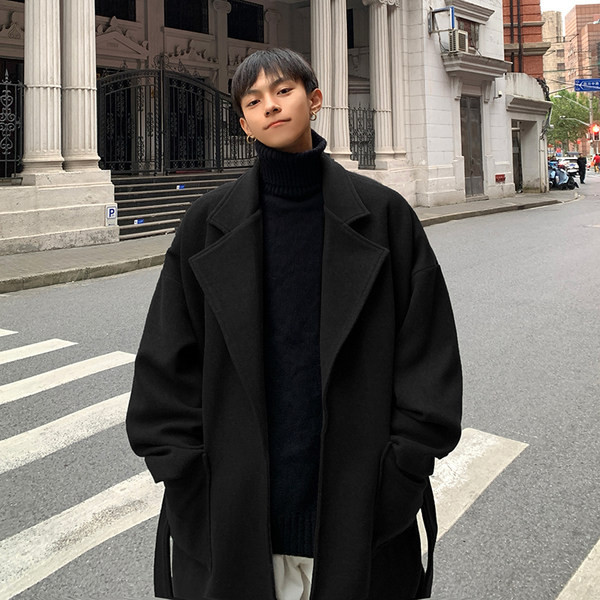 Moodne meeste lai vööga mantel