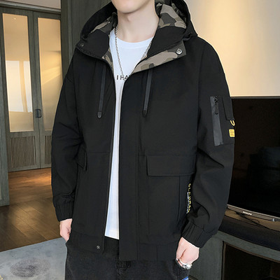 Vīriešu ziemas jaka ar mežģīnēm melnā un baltā krāsā