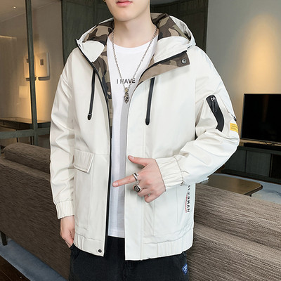 Vīriešu ziemas jaka ar mežģīnēm melnā un baltā krāsā