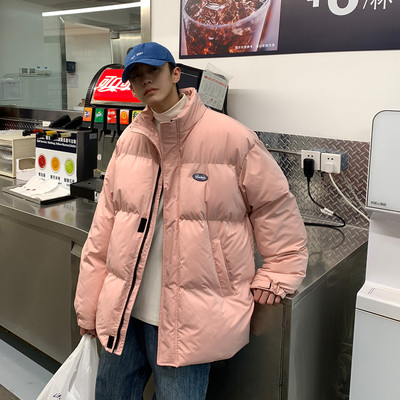 Férfi téli kabát emblémával és magas gallérral