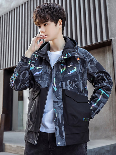 Kapuutsi ja taskutega meeste kevad-sügisjope