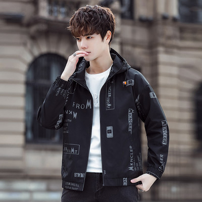 Ανοιξιάτικο ανδρικό μπουφάν με επιγραφή και κουκούλα