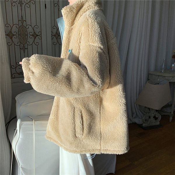 Két arcú férfi kabát, hímzett felirattal