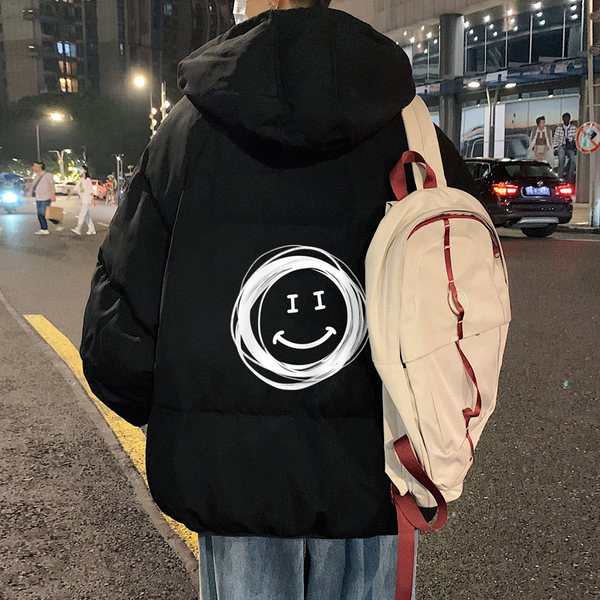 Meeste lai kapuutsiga ja trükiga jope