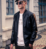 Uut mudelit musta ümara kaelusega meeste sügisjope