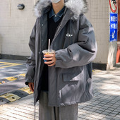 Téli férfi kabát kapucnival