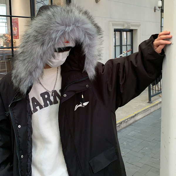 Téli férfi kabát kapucnival