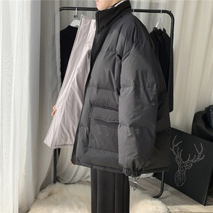 Férfi kabát cipzárral és magas gallérral