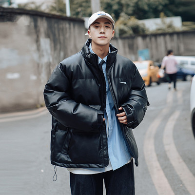 Ζεστό χειμωνιάτικο ανδρικό μπουφάν με επιγραφές στην πλάτη