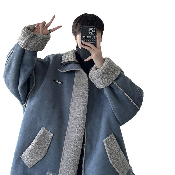 Μοντέρνο ανδρικό φαρδύ μοντέλο με τσέπες