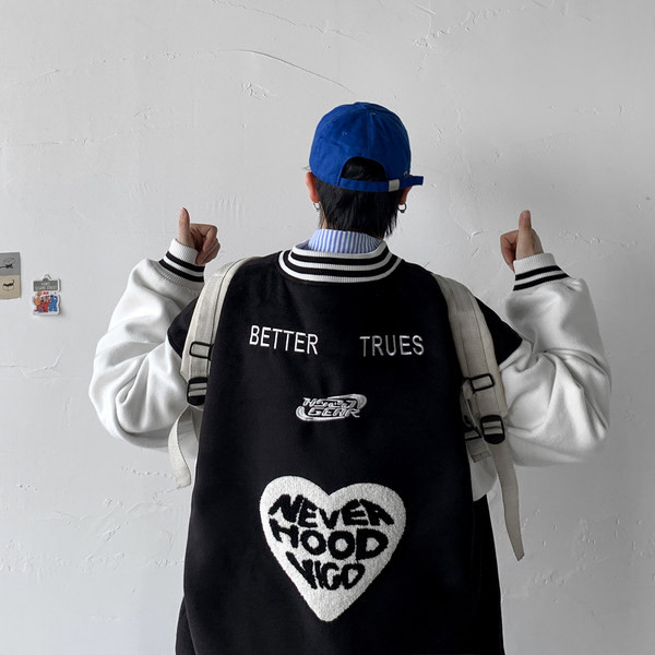 Ανδρικό μπουφάν μπέιζμπολ με κουμπιά και επιγραφές