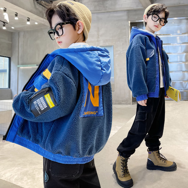 Kapuutsiga ja varrukate taskuga laste sulejope