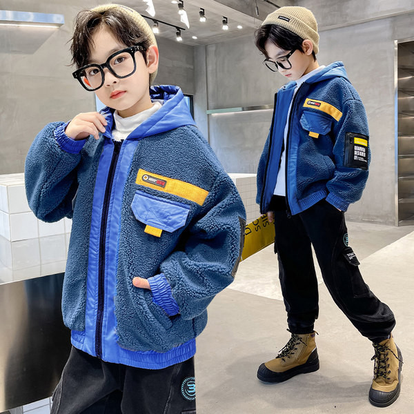 Kapuutsiga ja varrukate taskuga laste sulejope