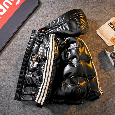 Kapucnival ellátott gyerekkabát három színben