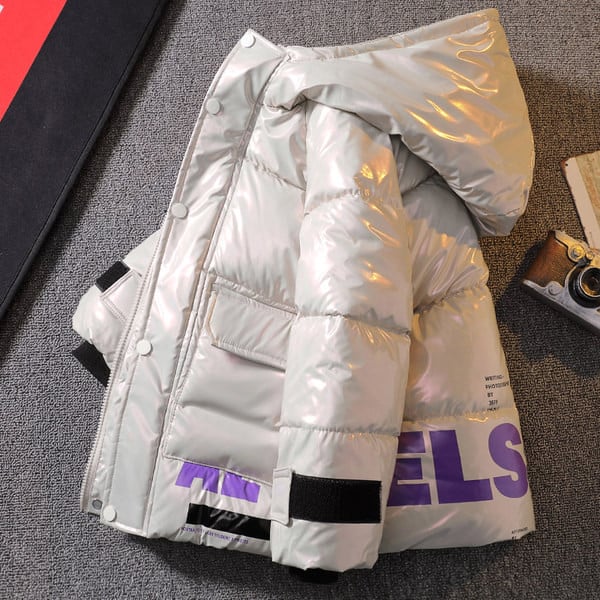 Új modell gyerek téli kabát kapucnival és felirattal