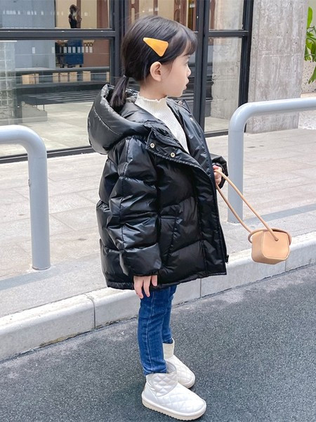 Alkalmi gyerekkabát kapucnival