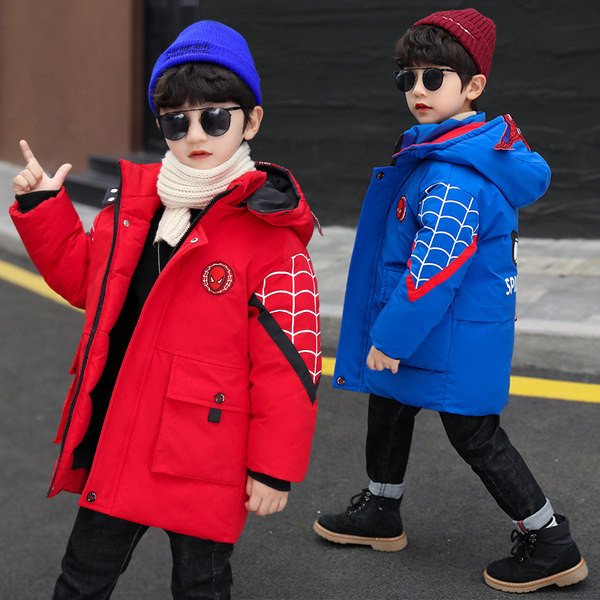 Moderna dječja jakna s aplikacijom i kapuljačom