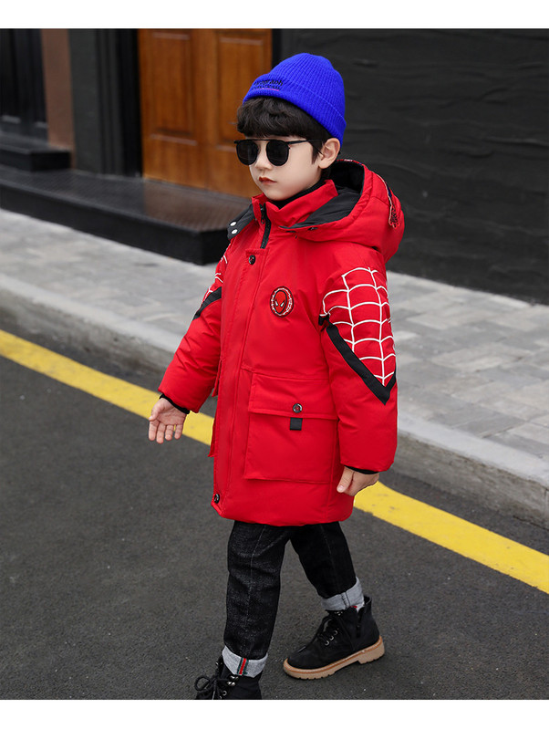 Moderna dječja jakna s aplikacijom i kapuljačom
