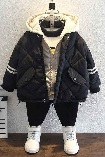 Tepitud efektiga laste jope poistele