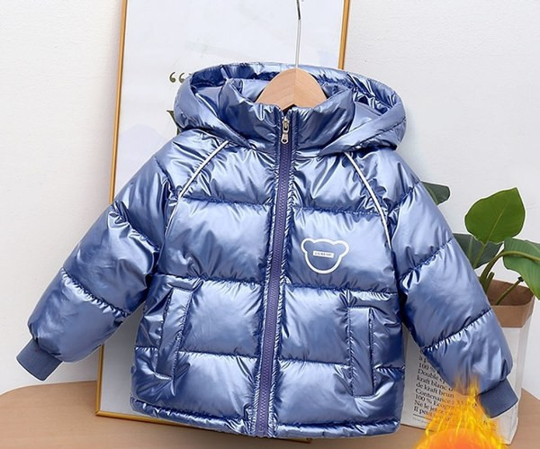 Fényes hatású, rátéttel ellátott gyermek téli kabát