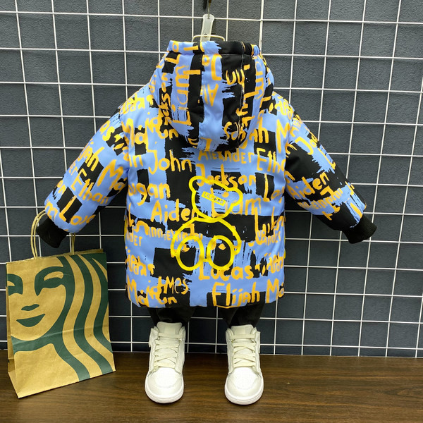 Új modell téli gyerekkabát színes mintával