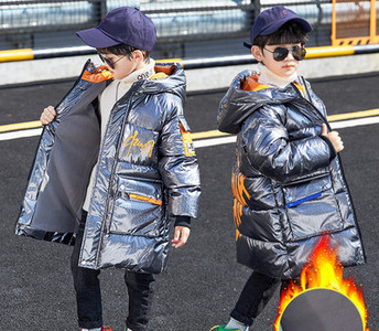 Νέο μοντέλο παιδικό μπουφάν για αγόρια με επιγραφή και κουκούλα