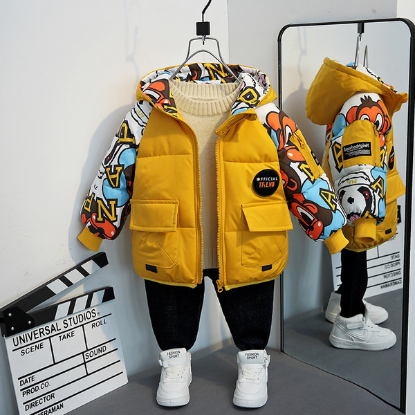 Poistele sobiv kolmes värvitoonis talvine lastejope