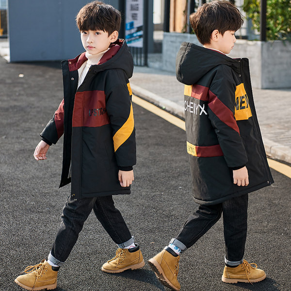 Új modell gyerek melegítő nyomattal fiúknak