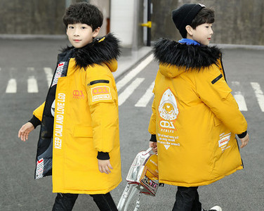 Uue mudeli kapuutsiga ja aplikatsiooniga laste talvejope