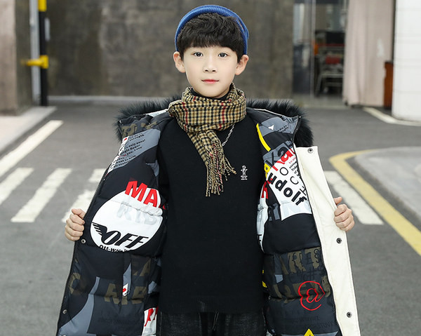 Uue mudeli kapuutsiga ja aplikatsiooniga laste talvejope