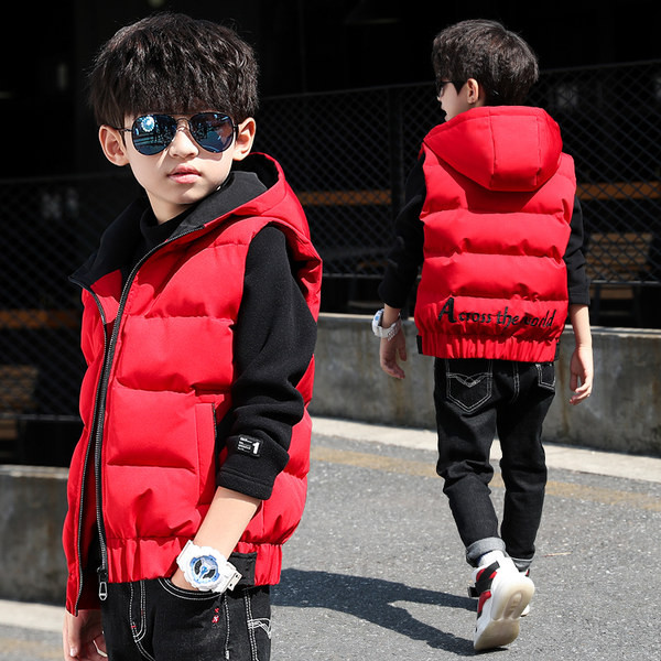 Jelenlegi gyerekmellény kapucnival kétféle kivitelben