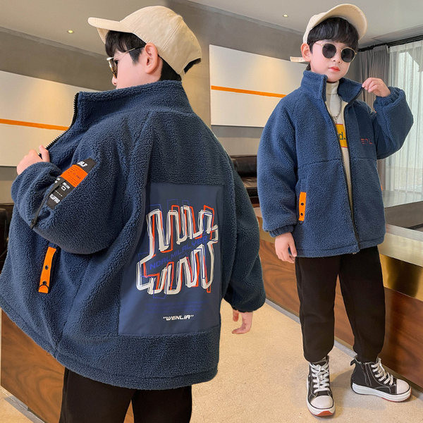 Ležerna dječja flis jakna s vezom