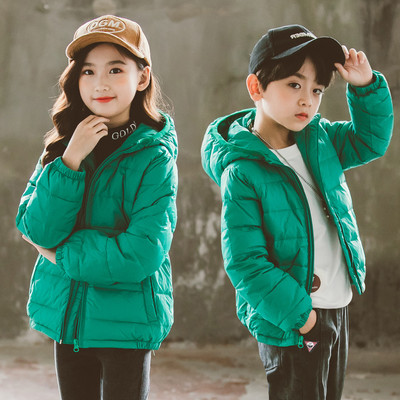 Gyermek alkalmi kabát két modell kapucnival és felirattal