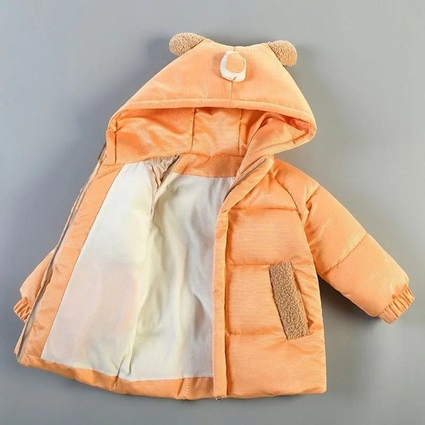 Gyermek téli kabát rátéttel és 3D elemmel