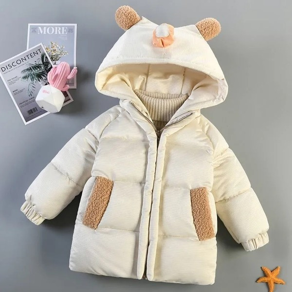 Gyermek téli kabát rátéttel és 3D elemmel