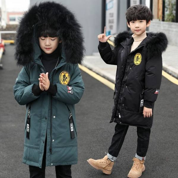 Gyermek hosszú télikabát fiúknak emblémával