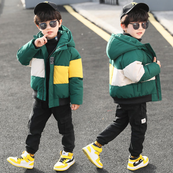 Kapuutsiga talvejope poistele