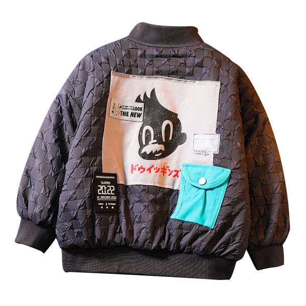 Gyermek kabát cipzárral és mintával