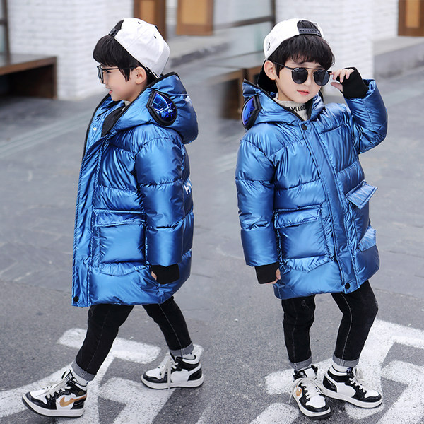 Kapuutsi ja lukuga talvine lastejope - kolme värvi