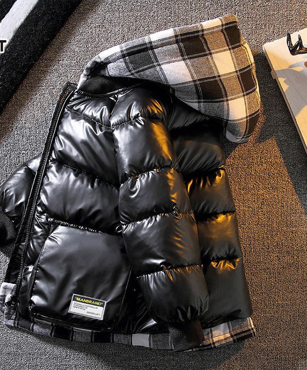 Gyerekkabát kockás kapucnival