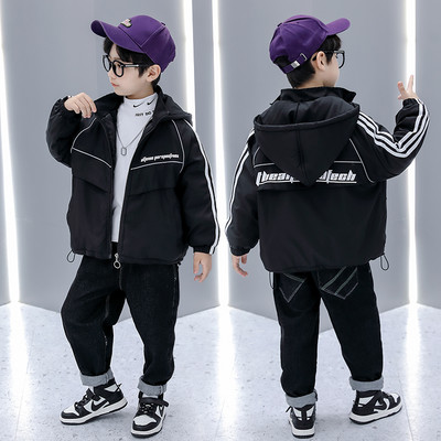 Gyerekkabát széles modell kapucnival