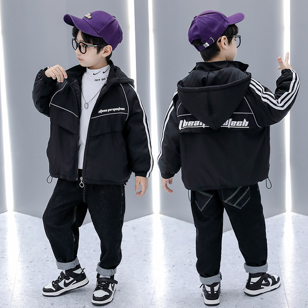 Gyerekkabát széles modell kapucnival