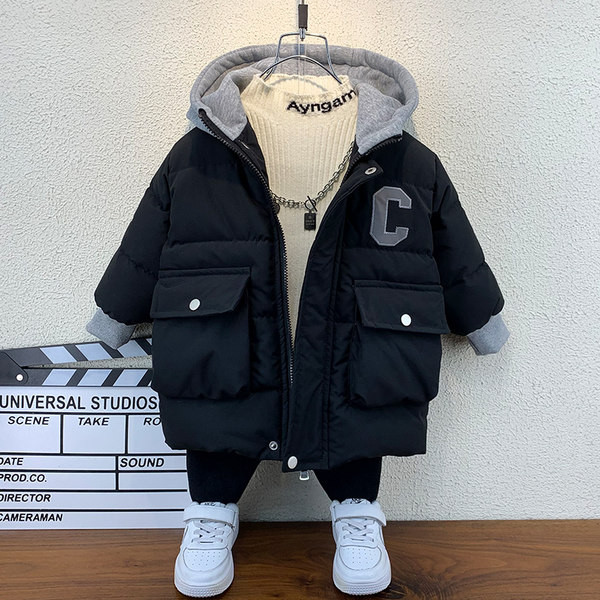 Soe kapuutsiga laste jope poistele