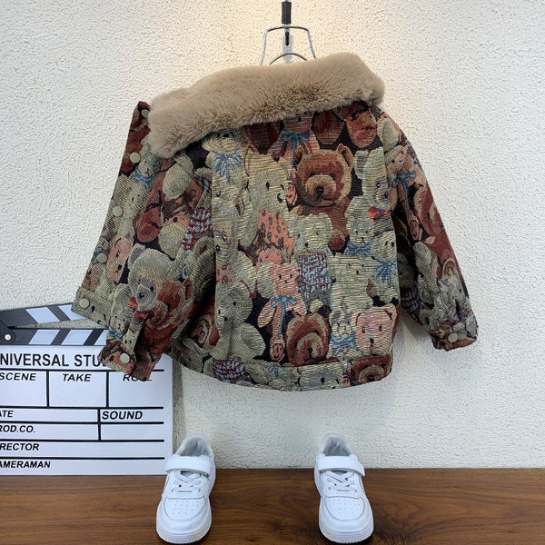 Színes gyerekkabát meleg béléssel